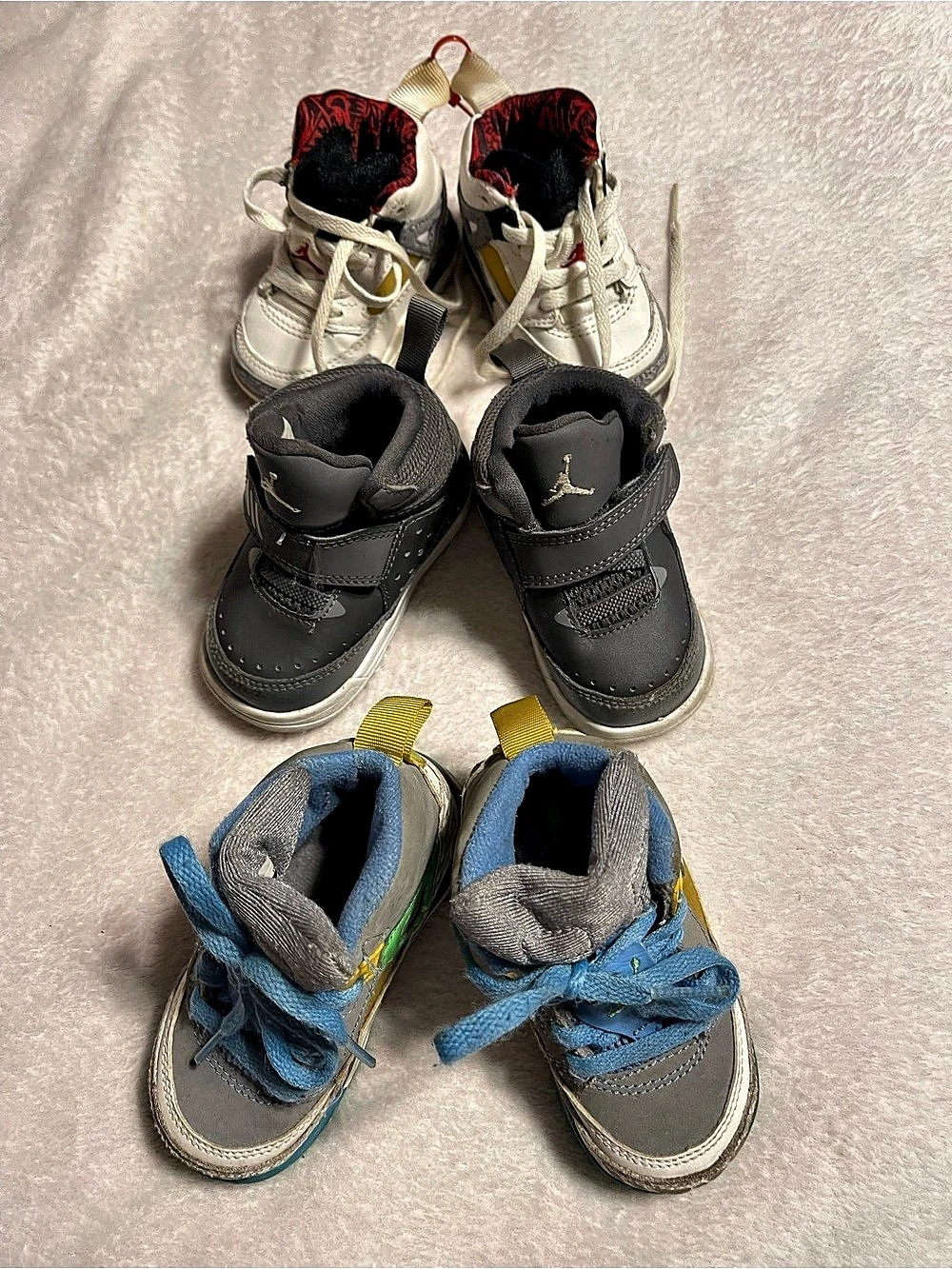 3 pairs’ Jordan Air Toddler Sneakers